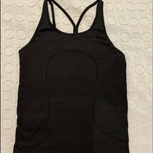 Lululemon tank size 6
